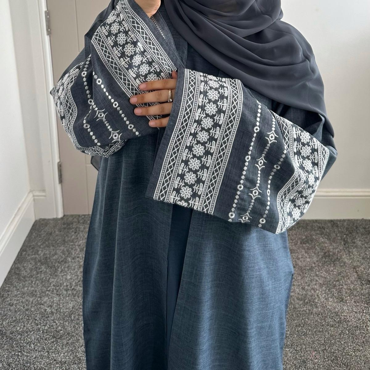 Noor Abaya