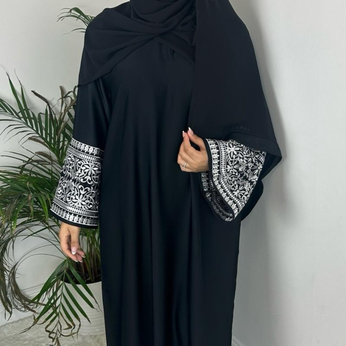 Izzah Abaya