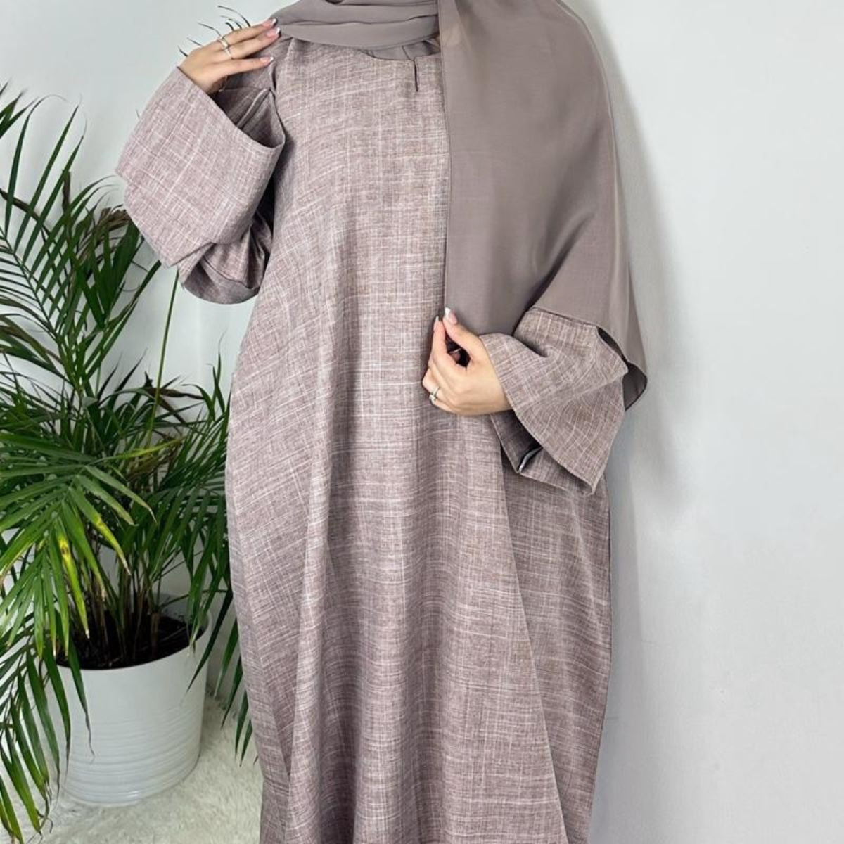 Rawdah Linen Closed Abaya