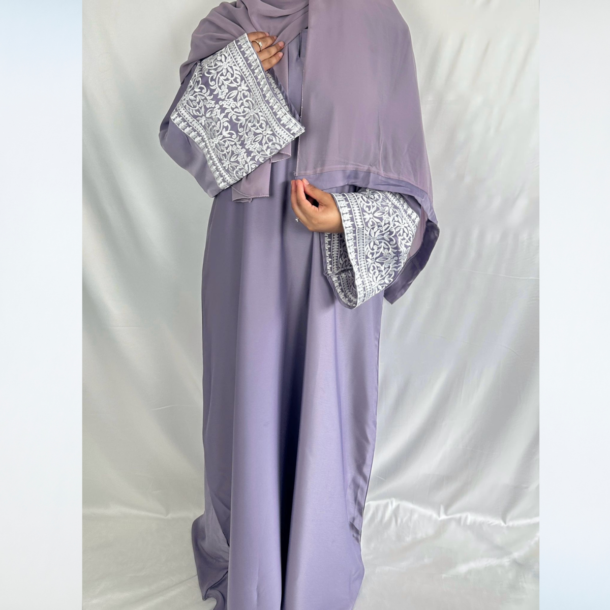 Izzah Abaya
