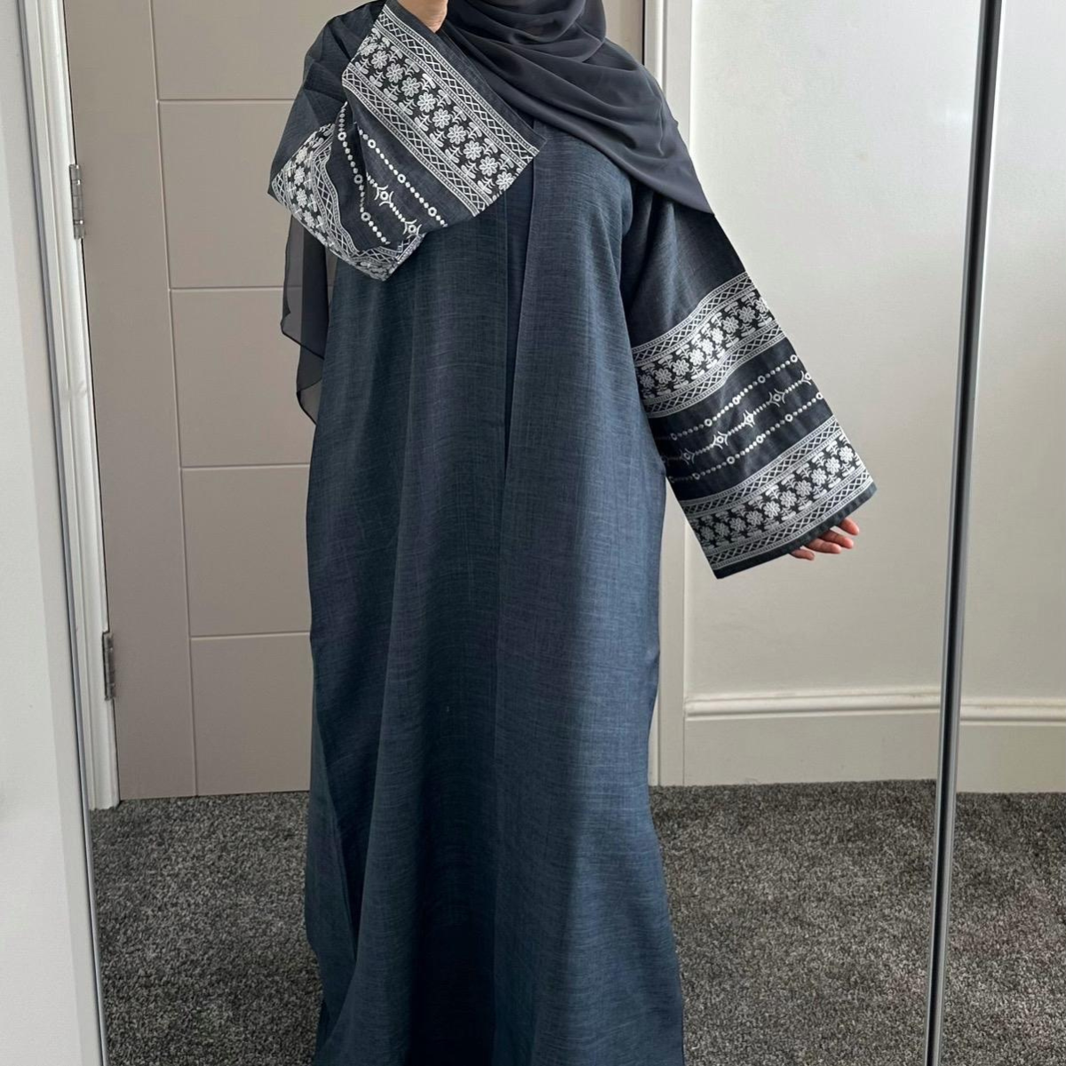 Noor Abaya