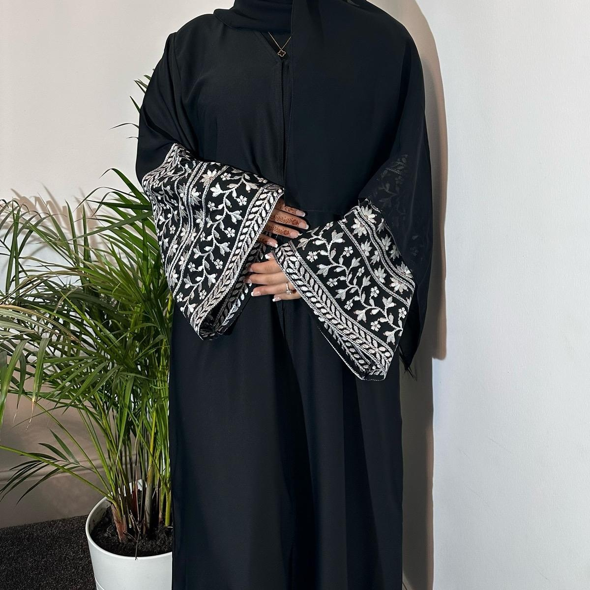 Amirah Abaya