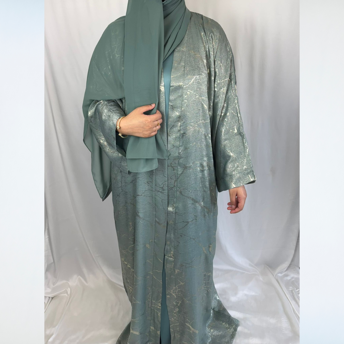 Rawdah Metallic Abaya with Inner Dress