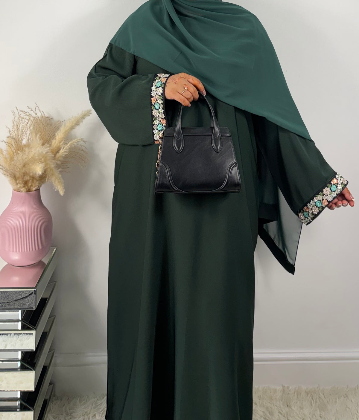 Rawdah Closed Lace Abaya
