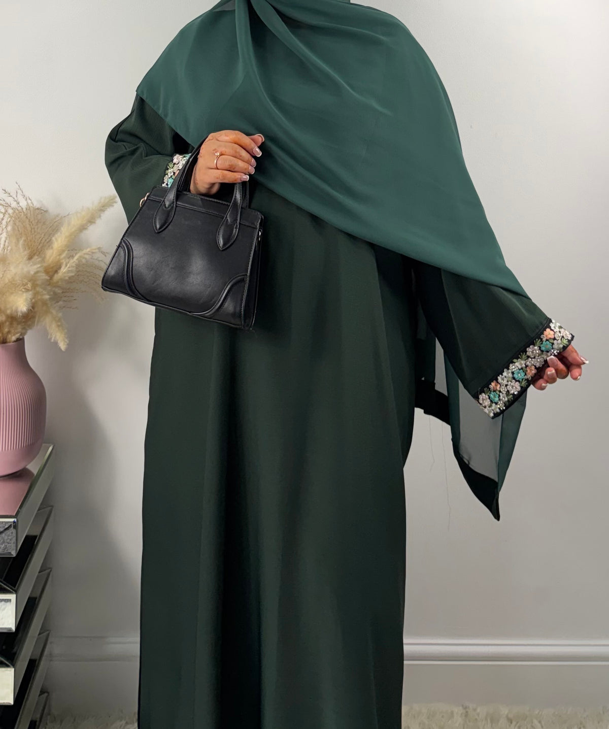 Rawdah Closed Lace Abaya