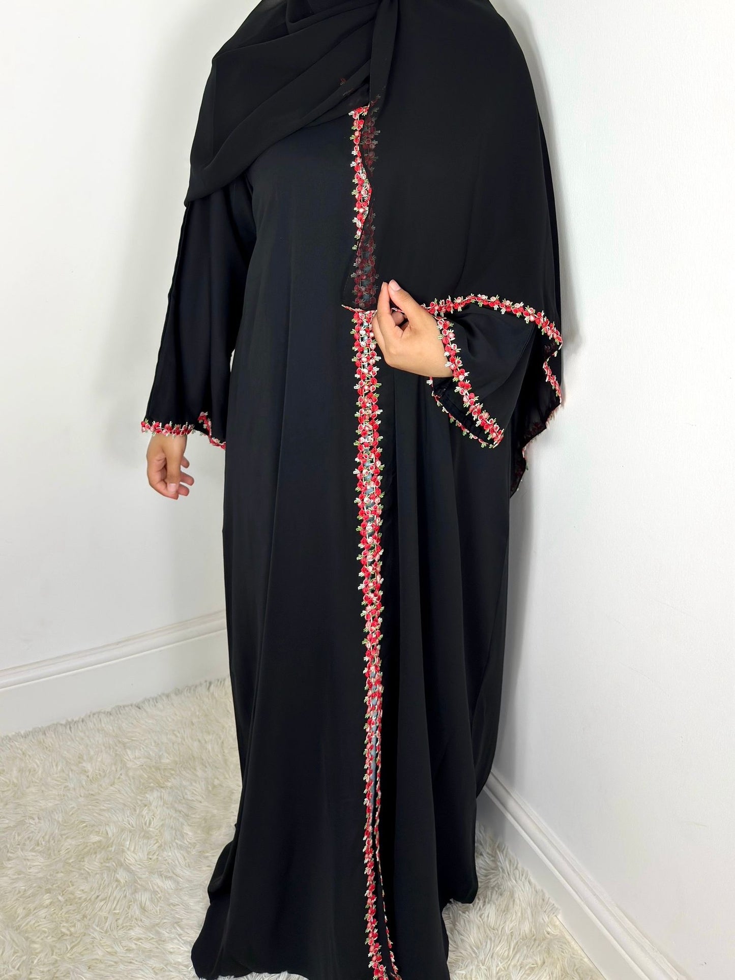 Rawdah Nida Lace Abaya