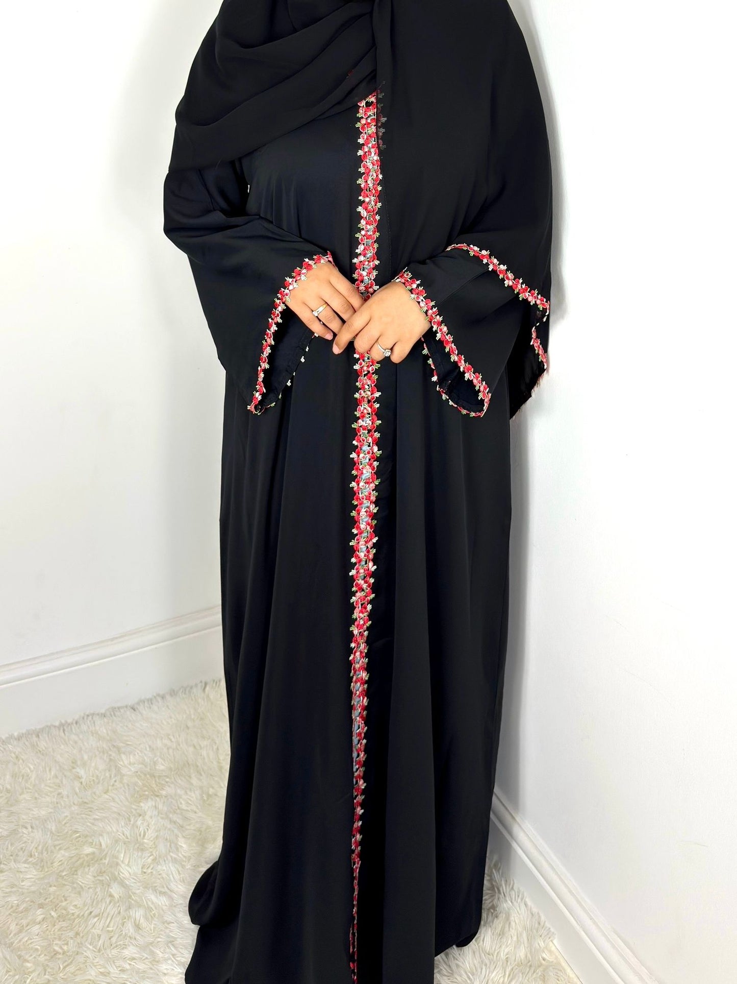 Rawdah Nida Lace Abaya