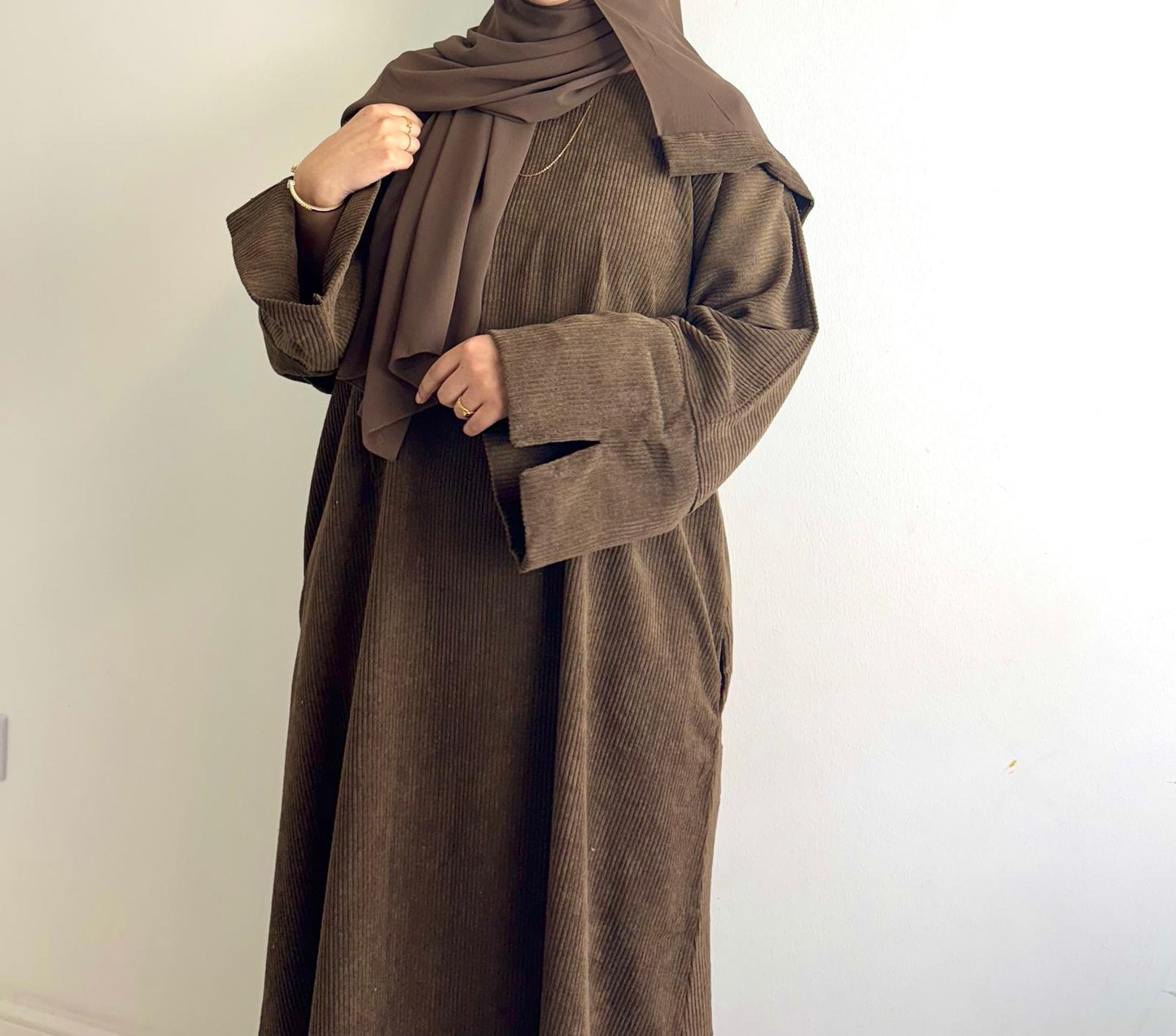 Rawdah Corduroy Abaya
