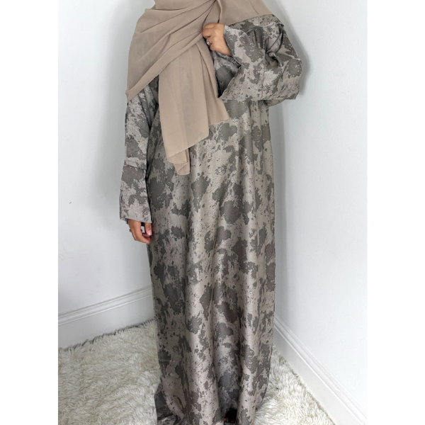 Rawdah Printed Closed Abaya